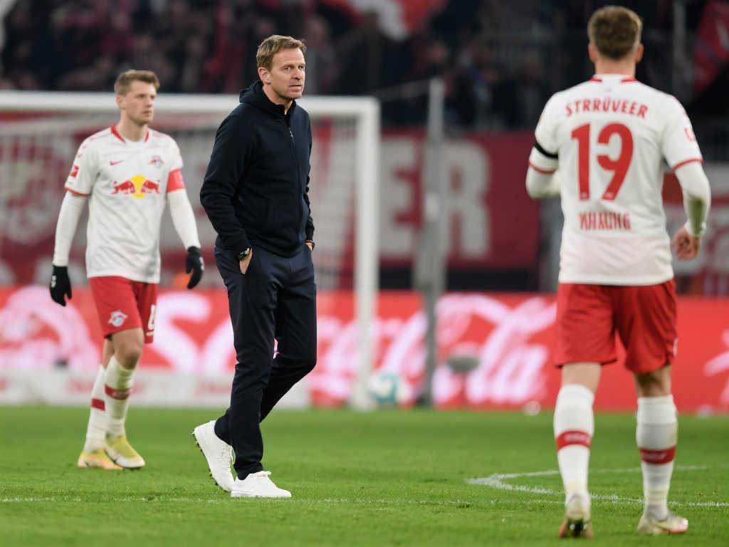 德媒：科隆两轮不胜遭汉堡逆袭，主帅斯特鲁伯压力山大